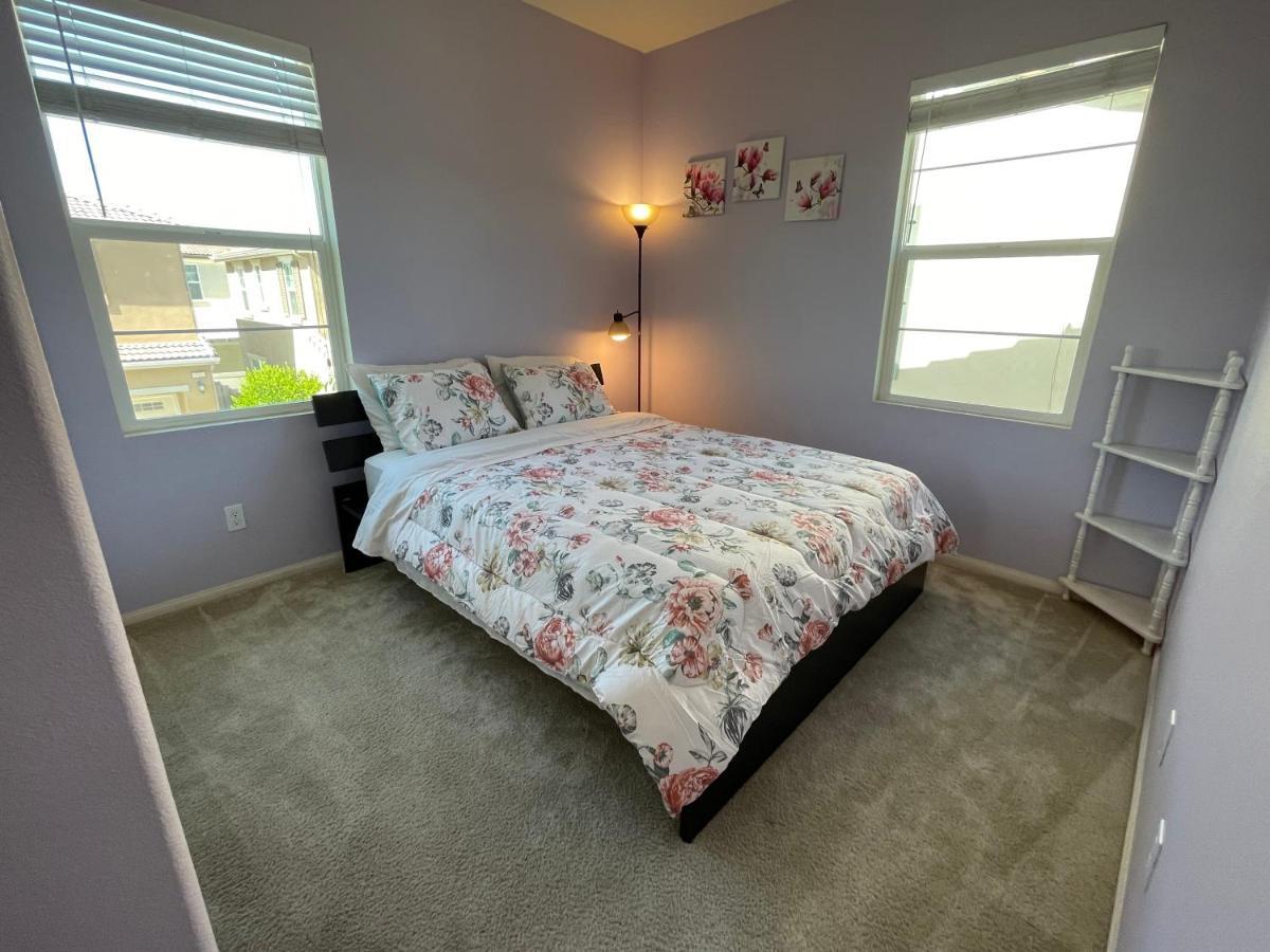 Spacious And Modern Home Near Temecula Wineries Murrieta Luaran gambar