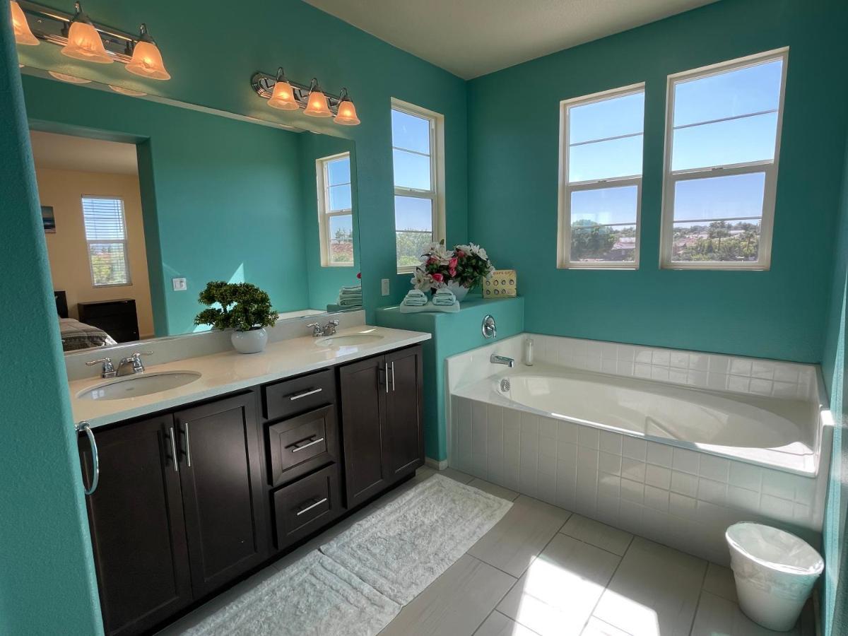 Spacious And Modern Home Near Temecula Wineries Murrieta Luaran gambar